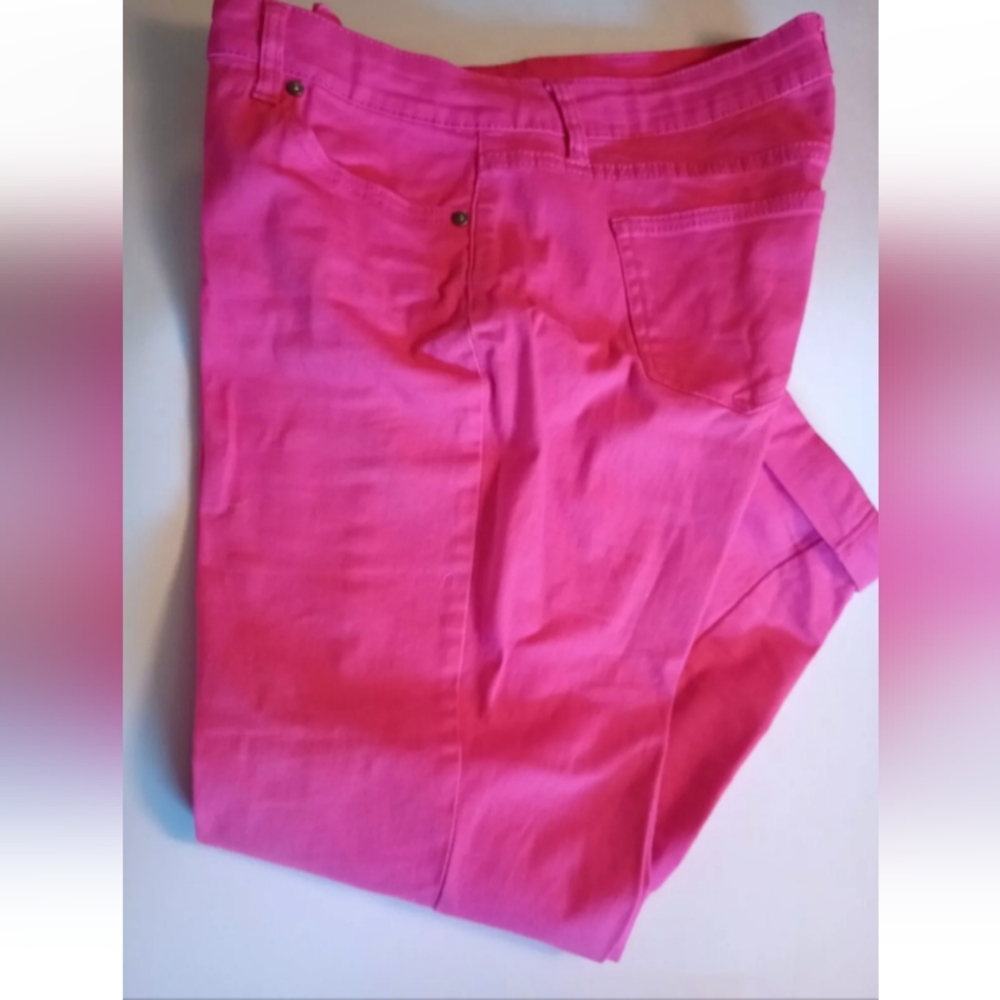 Crown & Ivy Petite Size 8p Crop Pink Long Jean Pants Cuff Bottom